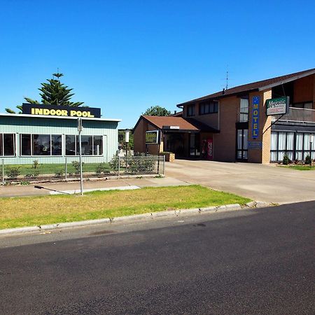 Majestic Motel Хоршам Екстериор снимка