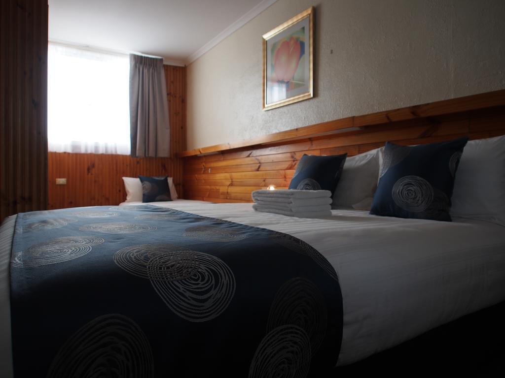 Majestic Motel Хоршам Екстериор снимка
